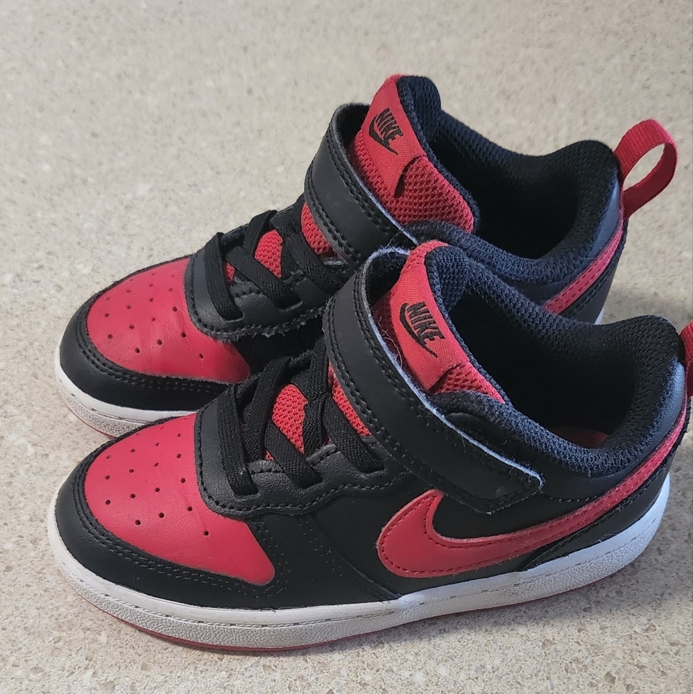 Nike shoes 9c